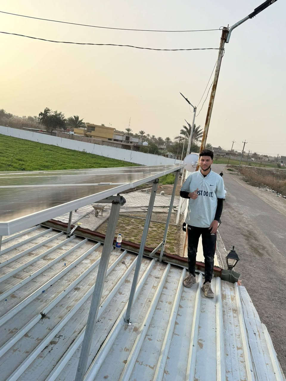 بسم الله الرحمن الرحيم تستمر كوادر الجزيره للطاقه الشمسيه لنصب منظومات في مختلف انحاء العراق  تم ربط  بقدره 16 امبير   ليلي  نهاري وباستخدام بطاريه  بحجم  16 كيلو واط وبضمان لمده 5 سنوات وانفيرتر حجم 6 كيلو واط  بضمان سنتين ومع خاصية الربط الذكي والتوافقيه بين الانفيرتر والبطارية لمنع حدوث اعطال وانقطاع الكهرباء و 8 الواح نوع لونجي620  واط بضمان 15 سنه كل ذالك وبسعر تنافسي وفي متناول الجميع ان شاء الله وذالك لتقليل عناء انقطاع الكهرباء عن المواطنين  للاستفسار والتواصل الاتصال على الارقام التالية‏ معين‏‪***********‬‏ ملاحظه يتوفر لدينا اقساط المريح لمده 18 شهر مقدمه وبدون مقدمه
