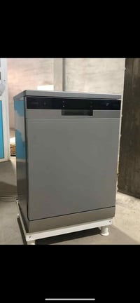 غسالة صحون • Uneva • قەڵادزێ