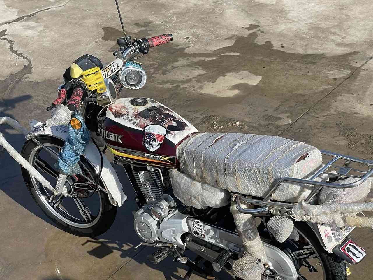 سلام وعلیکم ماطور سونيك موديل٢٠٢٣ 
كبس عيب مابي سعر ٥٥٠ مجال قلي بيه
الي مو شري لا دز راسال


**إذا كنت صاحب هذا الإعلان وتريد حذفه لأي سبب، رجاءا أرسل رسالة إلى الدعم الفني**