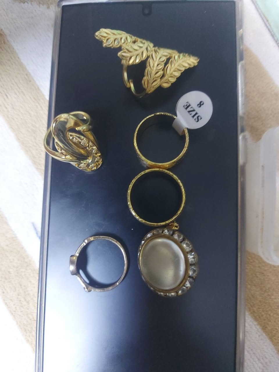 أجمل اكسسوارات  القطعه ب ٣٥٠٠.  
طلاه ثابت


**إذا كنت صاحب هذا الإعلان وتريد حذفه لأي سبب، رجاءا أرسل رسالة إلى الدعم الفني**