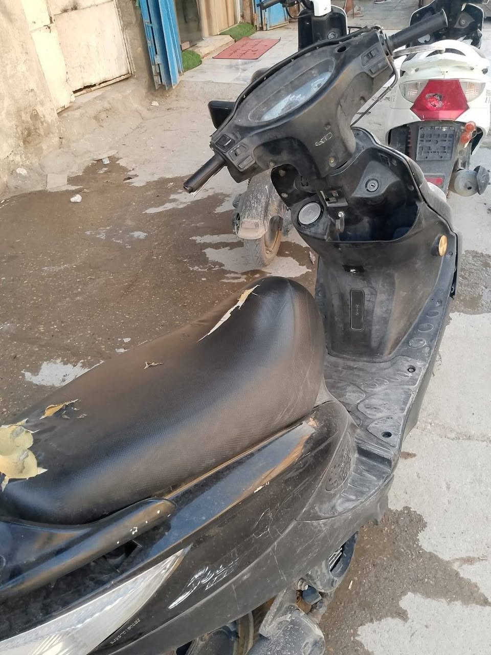 سلام عليكم الدراجه كامكو في تو للبيع مجفته مره وحده تجفيت بلاد كامله لايتات اشاير نكره سلف تاكل الكاع اكل متوازي ع بيعتها لان حرامات اشتريت سياره وضل واكفه  *********** السعر 350 وبيها مجال عنوان الشطره
