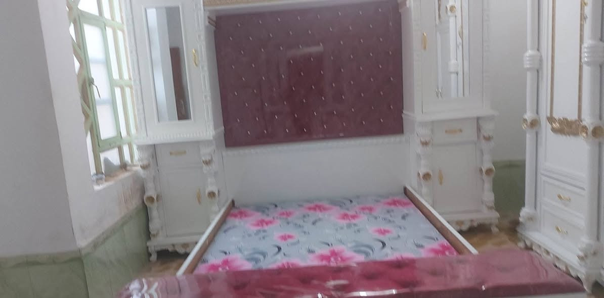 غرفة اخشاب للبيع تزكام اخت الجديده ٨ قطع شغل عراقي  مسكميها ب٤ ملايين يريدوها بمليونين ونص مكانهه النجف اي ضرر مابيهه البيع لغرض الانتقال
 للتواصل ***********
