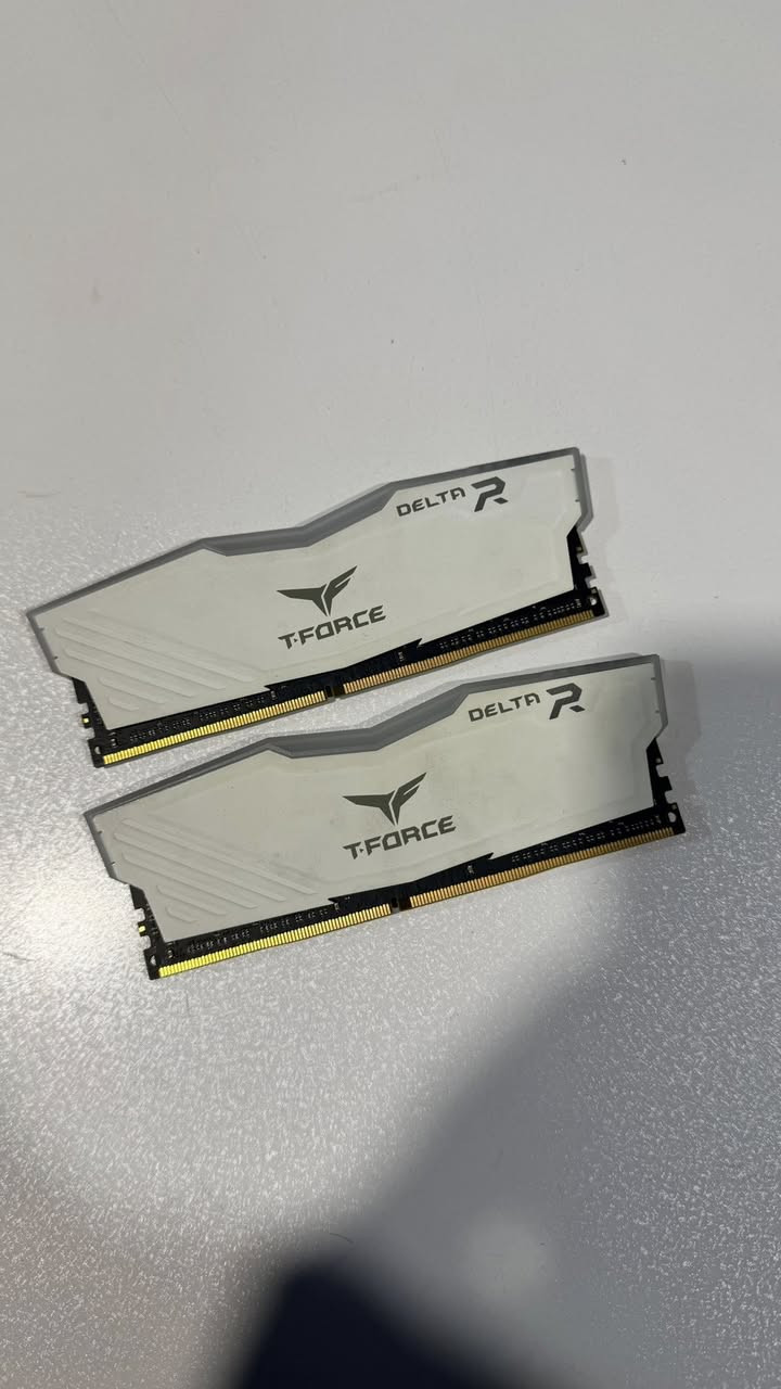 كرت شاشة RTX 3070 8GB زوتاك 425 الف
بورد B760M plus wifi وياه رام 16GB D5 ب 325 الف
بورد Msi B760M ب 125 الف
رامات كورسير 180 الف 2x16 مجموع 32GB
رامات T force ابيض RGB 2x16 مجموع 32GB ب 225 الف
مكاني بغداد / توصيل متوفر 
***********
