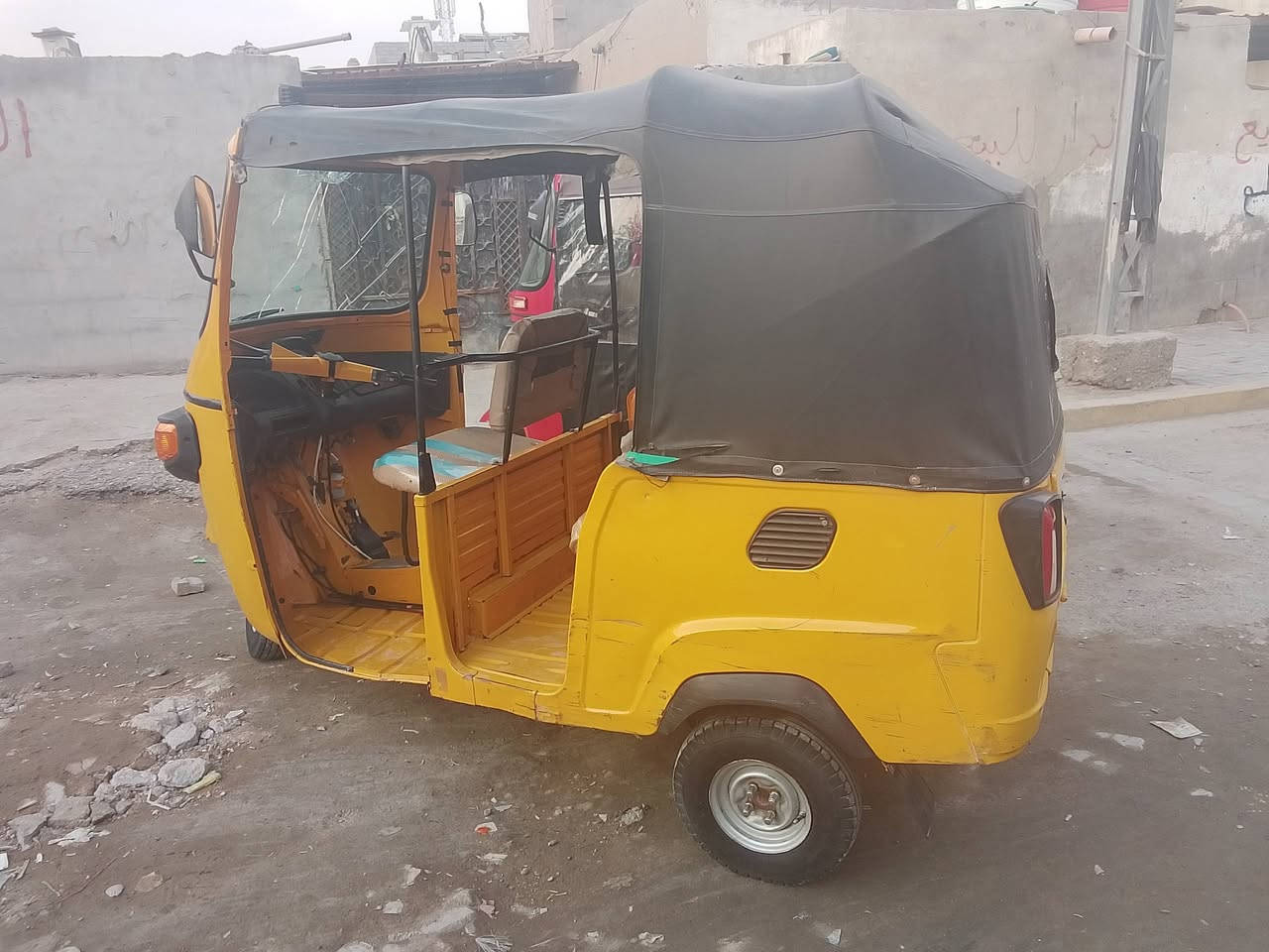 السلام عليكم تكتك بياجو محور تي في اس رقم وسنويه موديل 19 مكينة مكفوله بدي نضيف كهربائيات شغاله بصره  حي الحسين السعر. 3500       ***********
