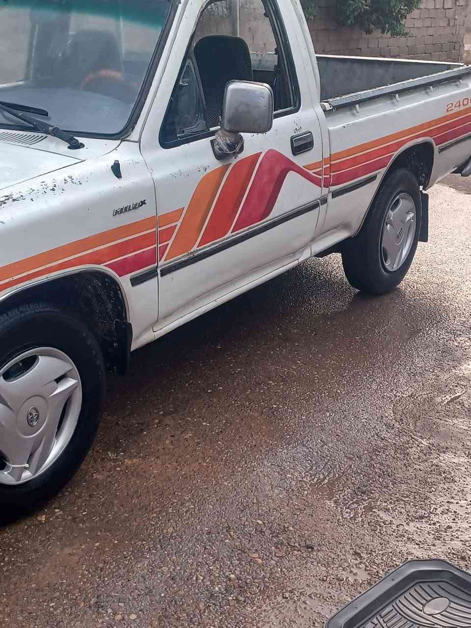 سلام عليكم تويوتا موديل ١٩٩٣للبيع رقم بغداد سياره حلوه وجاهزه الاتصال على الرقم ***********
