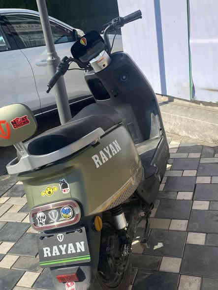 راجه شحن للبيع مديل2025 دراجه بيه شخوطات شويه سرعه70 شاحنه كتلوك موجوده ماشيه قليل مكان قدسيه او كراده جديده مال شركه سعر700 للستفسار ***********
