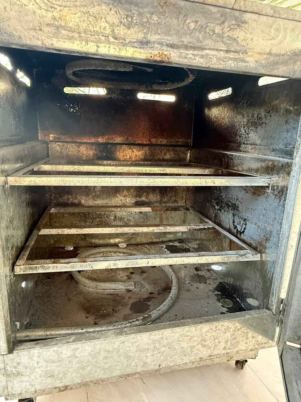 فرن غاز عدد 2 للبيع 
شغالات وبحالة جيدة
شرط الفحص 
سعرهن 125 الف
للأستفسار يرجى الأتصال ***********
