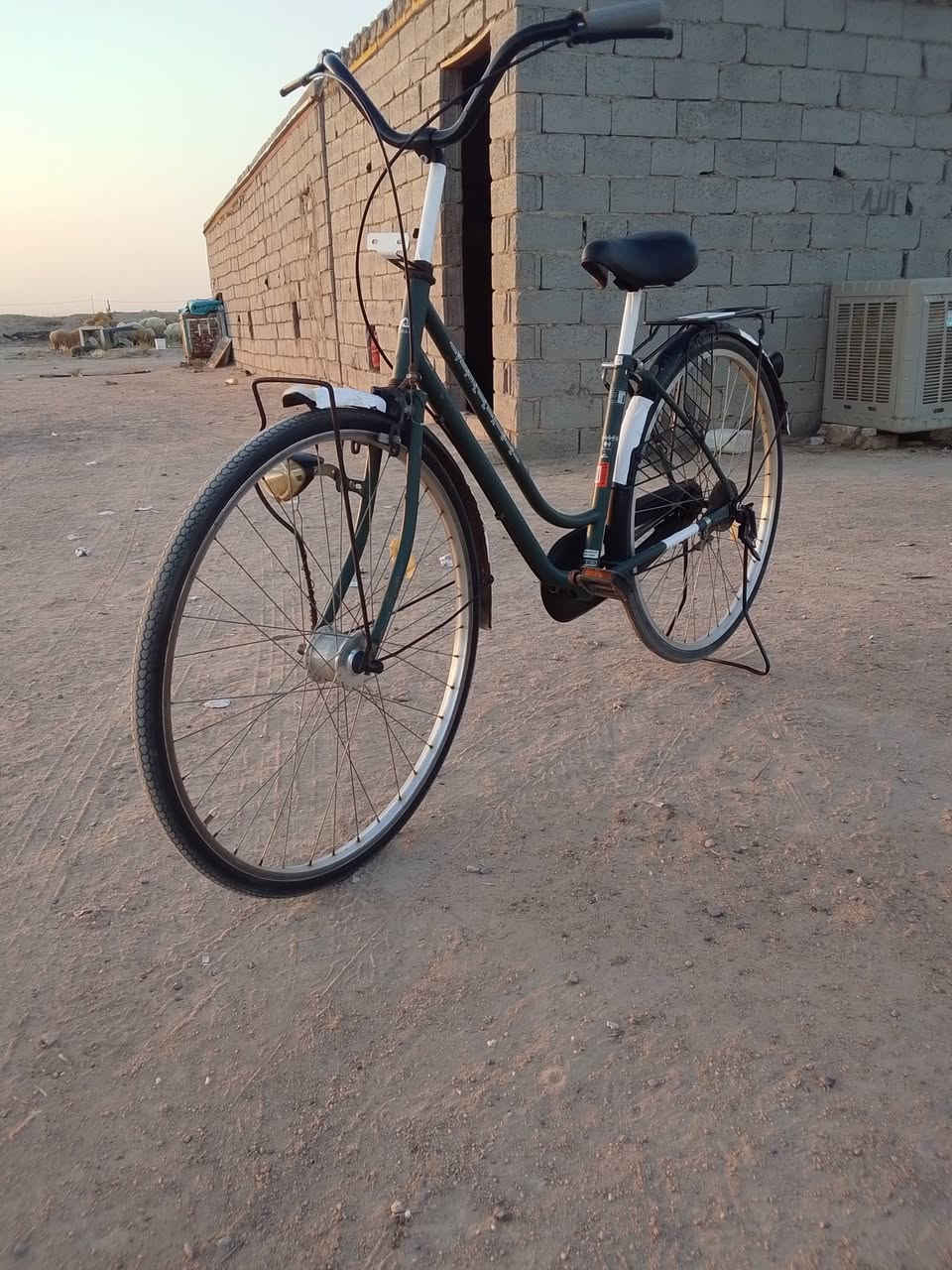 سلام عليكم باسكل للبيع كفاله عامه جديد وما متعوب تاخذه ربع ماذب عليه بجيس وشرط اصلي ياباني سعر 110وبيه مجال المكان النجف الحيدريه عمود 509باب الميدان رقم الهاتف ***********بيه واتساب 
👍🏻
