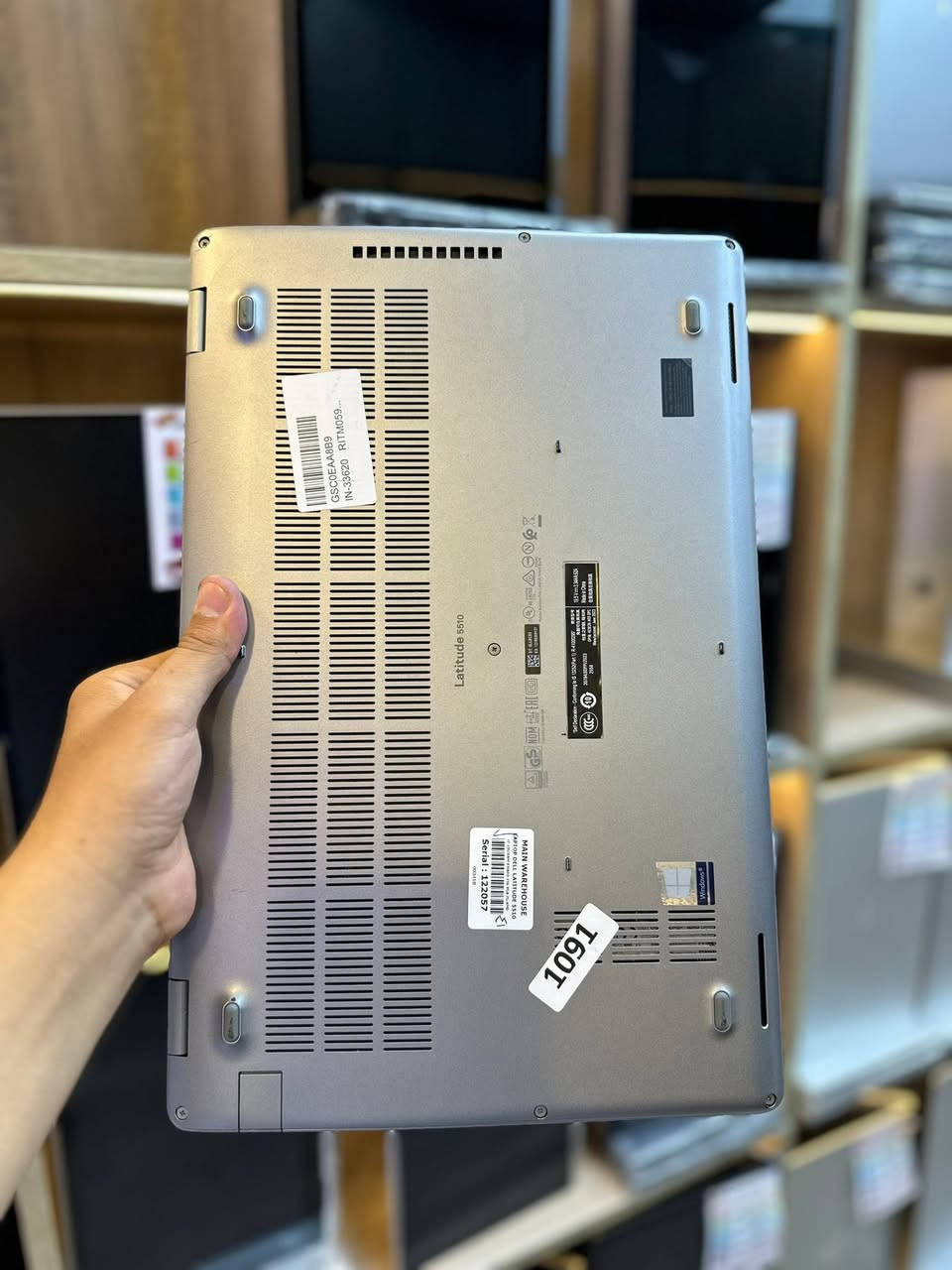 Dell latitude 5510
Processor intel-core i7-10th
Ram memory 8 gb ddr4
Hard disk 256 gb M.2 NVme
screen 15,6 full hd ips 
Excellent battrey health 
Vga intel graphics 
Vga amd RX 2GB
Keyboard backlight 
Phone 010,99991517


**إذا كنت صاحب هذا الإعلان وتريد حذفه لأي سبب، رجاءا أرسل رسالة إلى الدعم الفني**