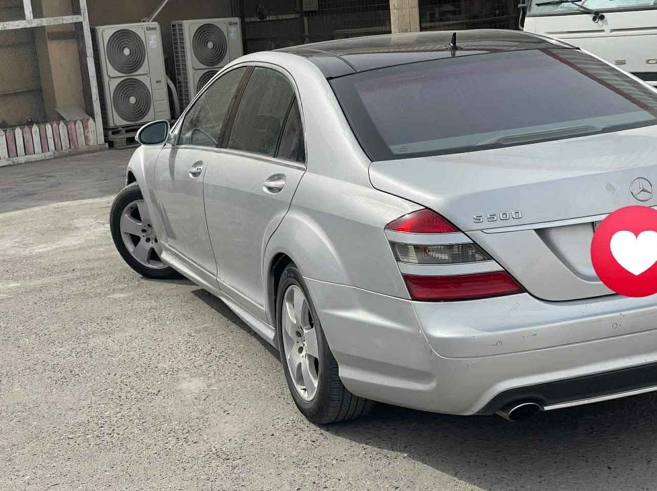 سلام عليكم مارسدس كفاله عامه فول مواصفات s500 محرك 8 سياره جديده هواي مواصفات بيبان شفط يعني سياره فخمه بيه بس جراد قليل موديل 2008 بيه بس ارقام سعر 85 مجال قليل أو مراوس حسب القناعه والمايعرف بيهه وينطي سعر من يمه لايعلق مكاني بصره ***********
