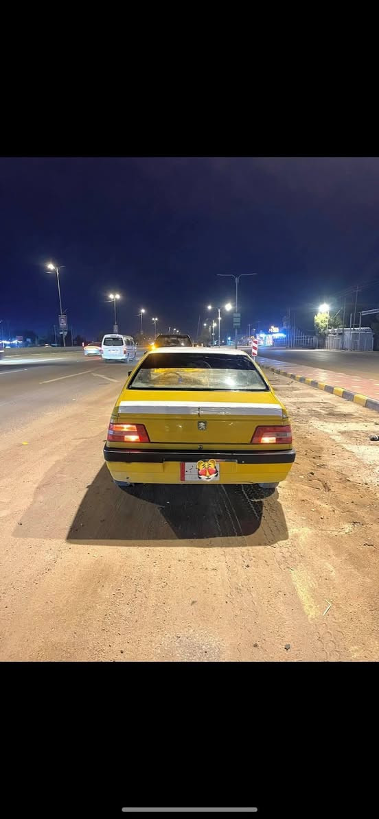 بيجو 405 لبيع محرك وكير مكفولات كشر نضيف رقمها بصره غرامات مصفره ابيع مداور يعني تاخذه داور وسنويتها 2027 مكاني نجف والسعر 22وبيها مجال هم مراوس اراوس شعدك نزل /***********
