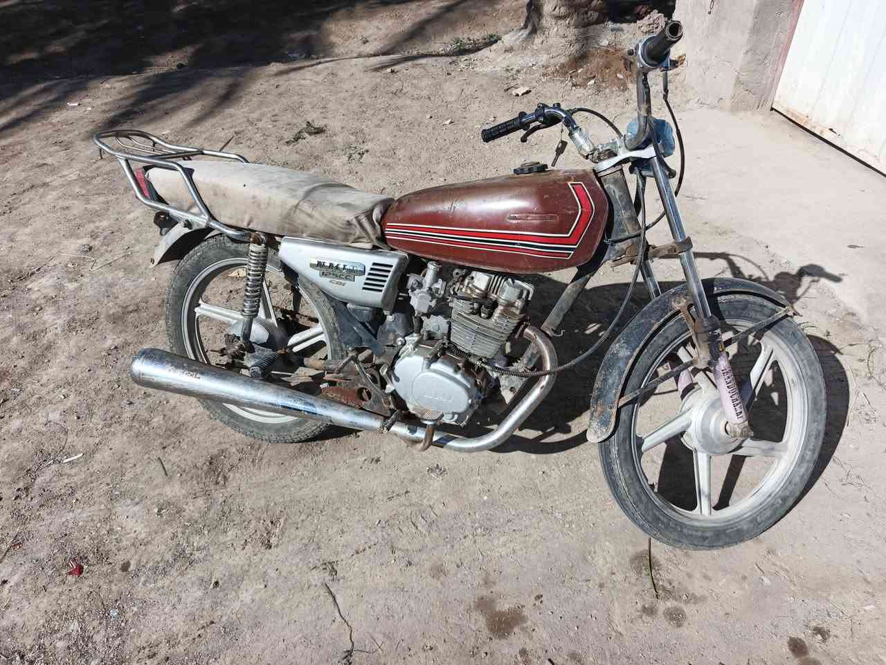 سلام وعليكم دراجه 5 كير كلك شغاله وكامله نقص بس لايت ودشبول ضفيره جديده باتري كله موجوده السعر 200 وبيه مجال بسيط مكاني بابل ابو غرق متواجد خاص


**إذا كنت صاحب هذا الإعلان وتريد حذفه لأي سبب، رجاءا أرسل رسالة إلى الدعم الفني**