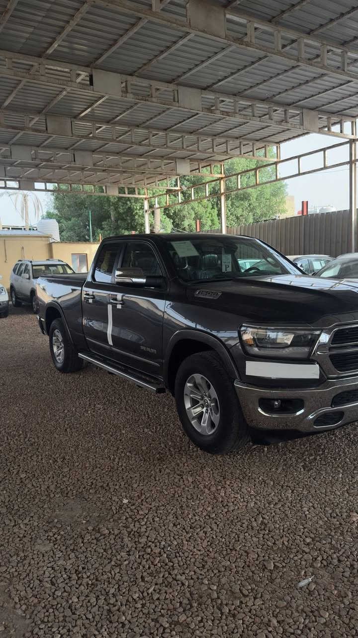 دوج رام فئه لارامي
موديل 2020
محرك ٥٧٠٠ 
داخل جلد 
كشنات تدفئه تبريد
شاشه وسط
مري شفط 

فور ويل 4x4
ستيرن هيتر 
ماشيه90الف  كيلو متر 
سياره جاهزه من كلشي 
حادث وصور واتساب إذا  عجبتك موجود الرقم واتصل 
كلشي واضح 
السعر200و مجال بسيط 
مكاني السماوة 
***********
