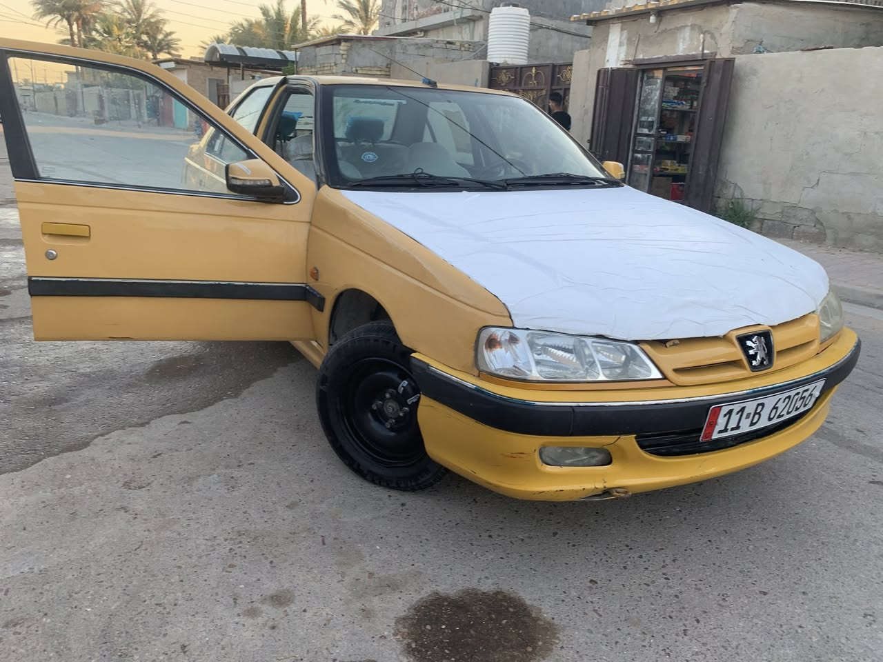 للبيع بيجو 12 رقم دولي سنويه جديده مصفره تحويل مباشر كير مكينه مكفولات تبريد ثلج تخم تاير جديد صدر امامي وخلفي جديد السياره جاهزه مكفوله من الضربه والصبغ والتبديل كفاله عامه عنوان بغداد السعر33هاتف ***********

