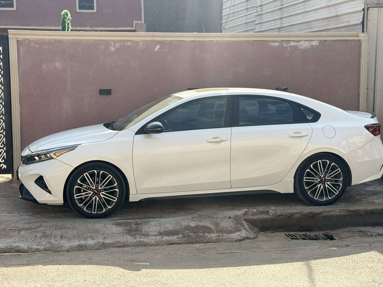 عندي  حورتي  جيتي  فول  موصفات  واحد  عله واحد ريد  راوس  بكورد  من  يحب  يراوس حاضر  اني *********** يتصل
