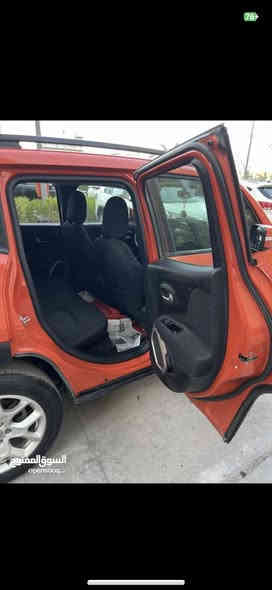 سلام عليكم جيب رينجيد ٢٠١٥ للبيع 
سياره كلش نظيفه كير مكينه داخل كلش نظيف السياره ماشيه ١٠٨ كم ضربتها جاملغ يمنى وشويه من البنيد والسياره بدون ايرباك لون مميز ورقم مميز السياره كلها مسويلها ادامه من نوزلات وبلكات وتخم تاير جديد وباتري  وعبوه فيت بم جديده مال جارجر شادلها الاصليه جديد السياره فئه لاتيود السياره بانورما بلاستك وكلش قليل يجي منها بانوراما بلاستك مكينه ٢٤٠٠ وبقيه المواصفات عاديه هاند بريك بصمه شاشه صغيره وكاميرا السياره ع وضع البلاد بدون اي جطل والسياره مداريها من بنزين محسن ودهن اصلي  صدر امامي خلفي جديد السياره مكانها شارع فلسطين 
***********
واكو كم ملاحظه يخابرني المشتري افهما عليهن سعر السياره ١٢٠ وبيها مجال كلش قليل حك الجيه
