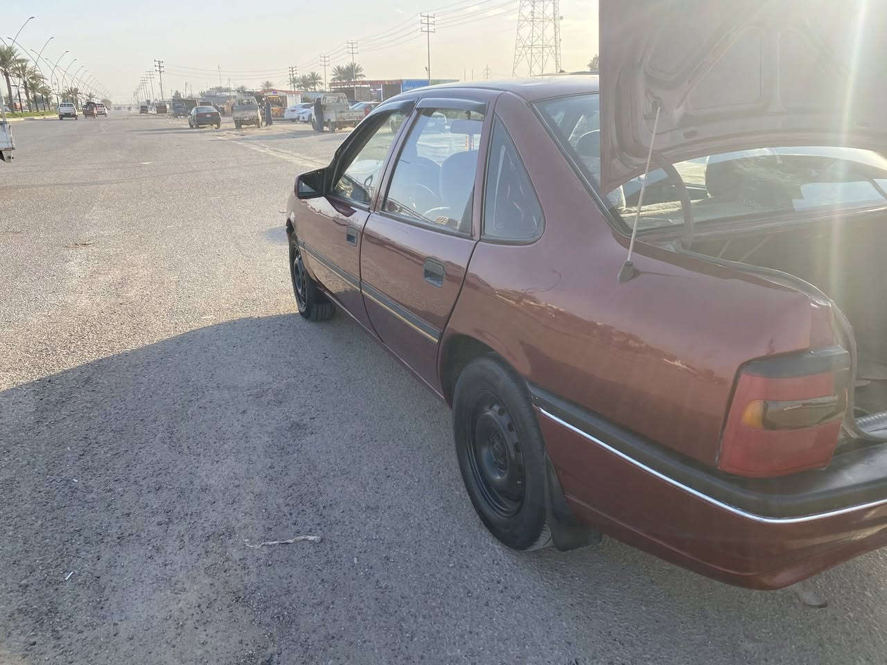 السلام عليكم سياره فكتره محرك 1600 محرك بي خيط تبخير  صدر جديد بدلته موديل 1990كير شرط كهربائيتها فول مسجل جديد ربع سماعات 🔊 بل كرتون مصبوغه عام  جماليه بدون حداث  بدون خايس السياره جديده ماشاء الله  ال مكنان سامراء *********** السعر 39 وبيها مجال رقم بغداد سنويه ال26
