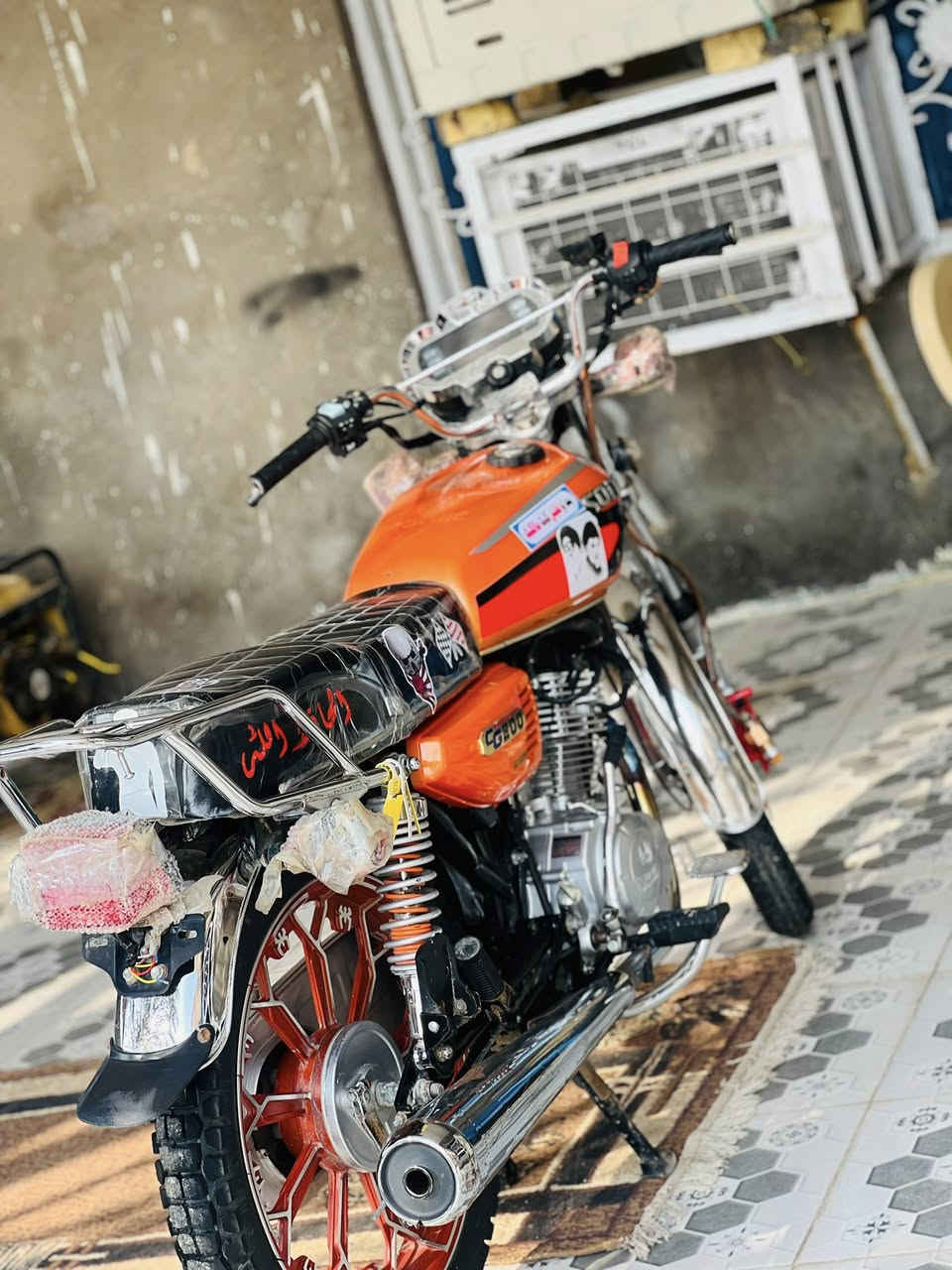 سلام عليكم سيفان موديل 24 طالعه بل 25 دراجه بعده بحالت لوكاله دراجه جيس بعد حله من صوره مكفوله كفاله عامه كله شغاله كهربئات عداد كامله مكمله تركب وتطلع ربع مذب عليه ونضافه شوفت عينكم بصوره (لبيع  سعر 725وبيه مجال او لمراوس) لمكان بابل محاويل قرب علي بن لحسين شراي اتصل ***********
