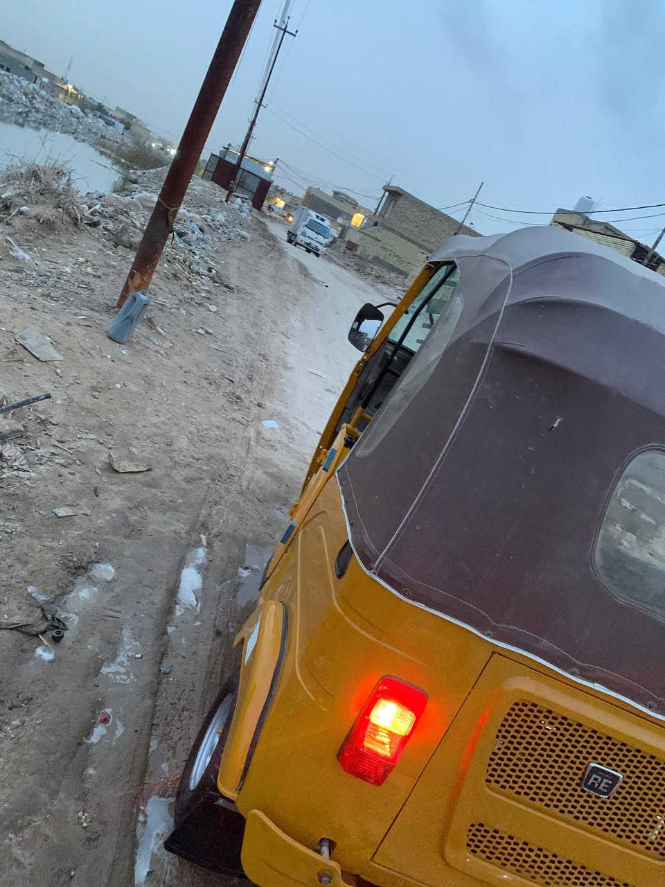 السلام عليكم تكتك للبيع موديل 21 بأسمي رقم وسنوية انكليزي تحويل ثاني يوم تكتك نضيفة من ايدك للشارع مكينة مكفولة من تنقيص وتبخير اكسل نضيف السعر 8ملايين وبيها مجال  المكان بغداد مدينة الصدر اخير الجوادر للاستفسار***********
