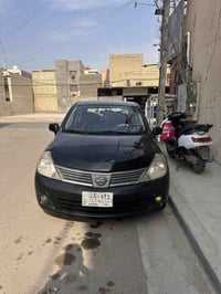 نيسان فيرسا 2009 -كير ومكينة نظيفات اكفلهن -تبريد شغال/متحمة بالصيف مد...