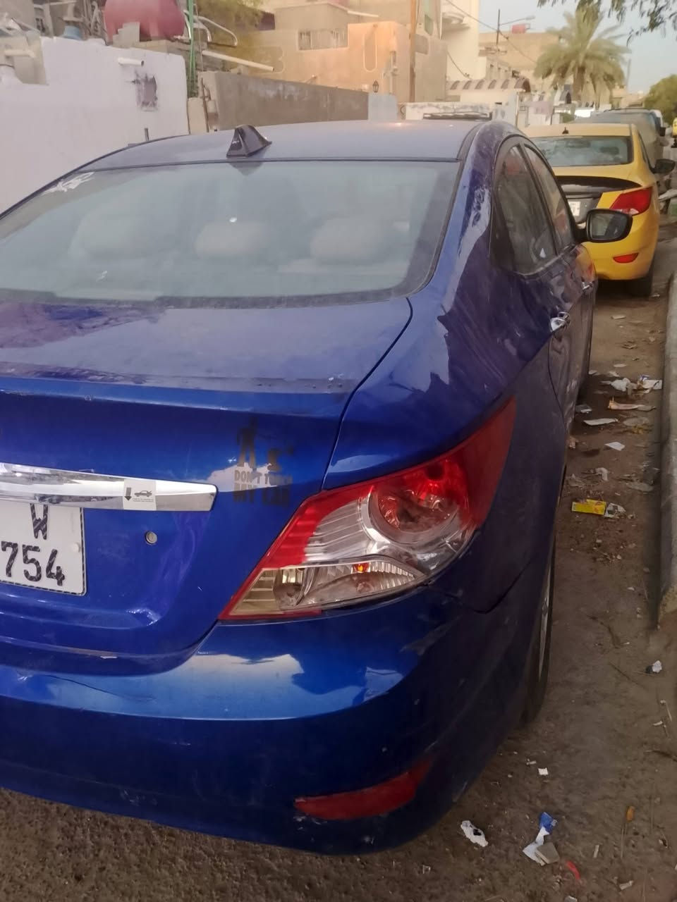 اكسنت للبيع موديل ٢٠١٣
محرك ١٦٠٠
ماشيه ١١٨
AT كير
بيها صبغ فقط جاملغ خلفي اثر طخه بسيطه وبيها بارد وبيه ضربه جاملغ يرجع ع بارد وجاملغ خلفي طخات بسيطه مواصفات معروفه نص فول شاشه /كامرا /ويل كب/كشنات جلد /نضام ايكو /مانع انزلاق
كير مكفول محرك مفتوح
صدر امامي خلفي جديد
خم تايرات جديد
منظومه زنون عالي 
سعر78وبيه مجال حگ جية

***********
