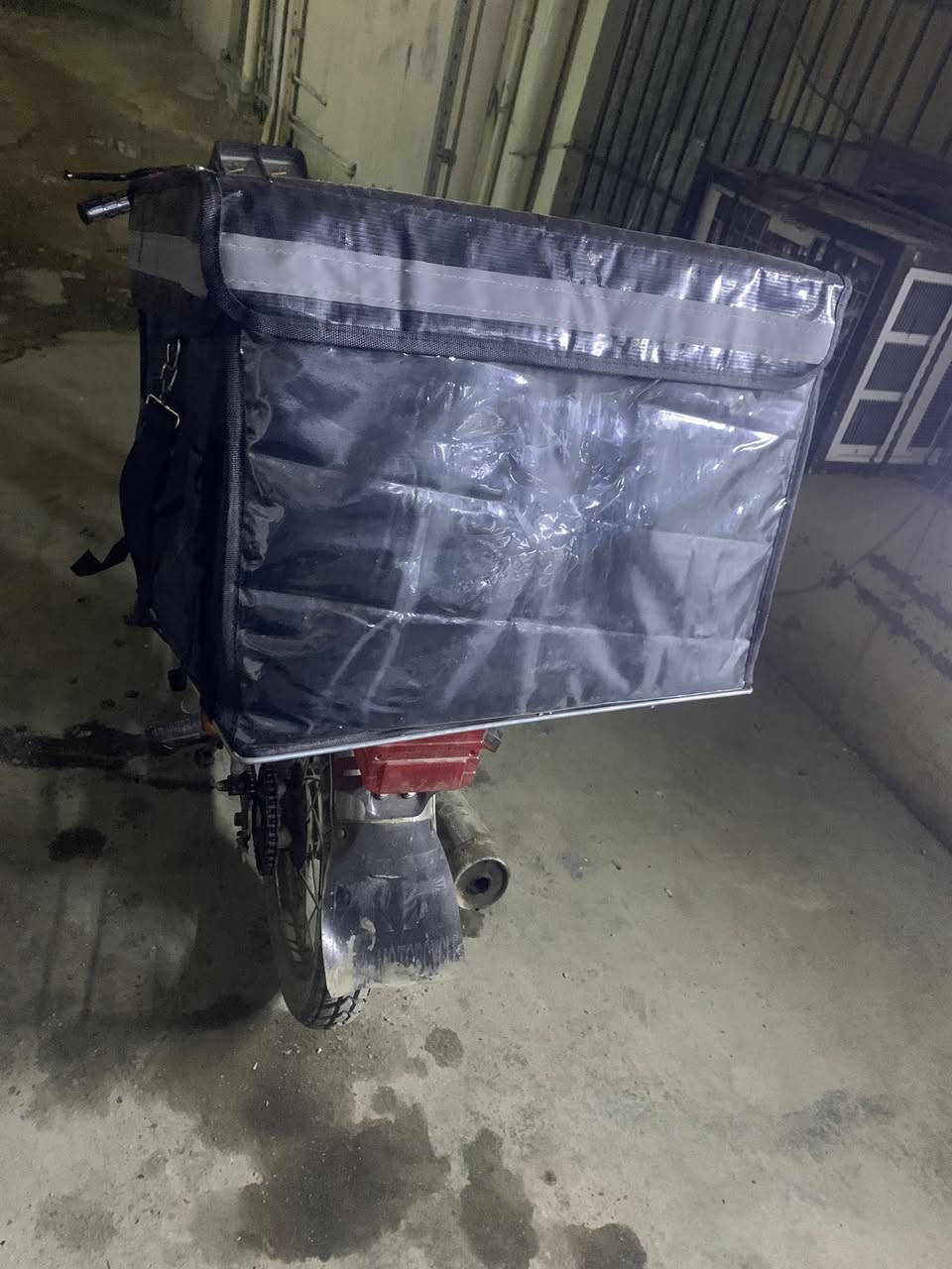 دراجه أيراني ٤كيرمديل١٦ دراجه مالته كلوباتها كله طافيه بس يعني اتشدلها كلوبات وترتبها  بيها نضوح من الجبنات أكفلك ياها من سرقه وانطيك ضمانات سعرها ٢٧٥ وبيها مجال رقم ‭٠٧٨٧ ٦٩٧ ١١٢٨‬
