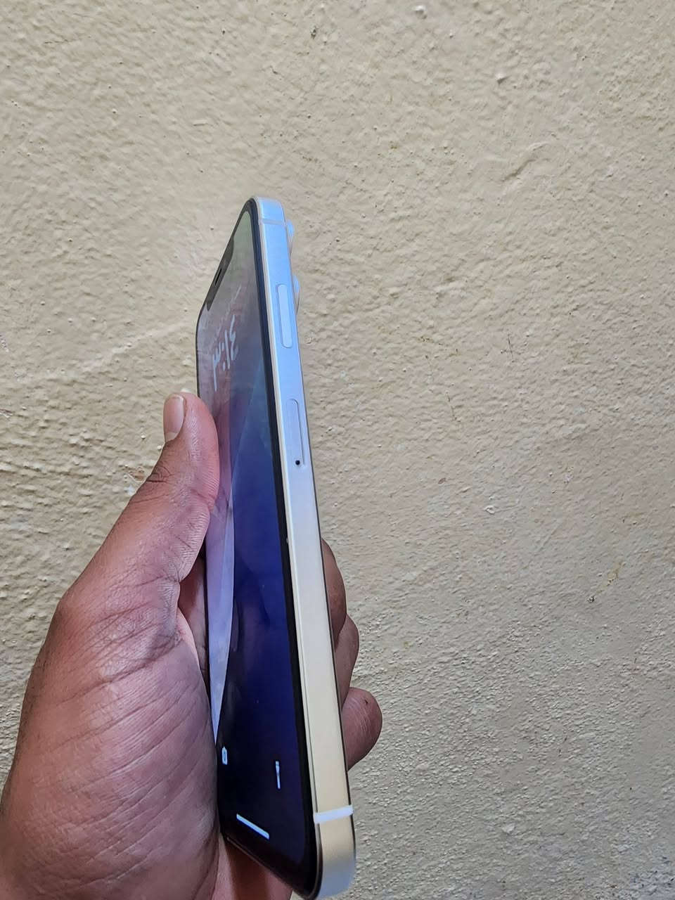 سلام عليكم 
Xs Max
جهاز كلش حلو ونضيف جداً 
ذاكرة ٦٤ 
بطاريه ١٠٠ شرط اصليه 
فيس ايدي متوقف 
للبيع او مراوس ب ايباد حديث او ايفون احدث ونطي فرق 
السعر ١٧٥ 
*********** بي واتساب
