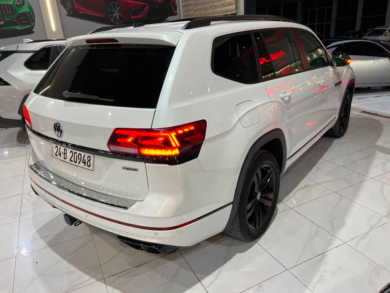 فولكسفاغن
اطلس sel موديل 2022
V6

مواصفات السيارة 
بانوراما 
كشنات تدفئة وتبريد 
استيرن تدفئة
صندوق كهرباء 
تشغيل عن بعد 
مراقبة النقطة العمياء 
مقاعد كهرباء 
عدسة لايت متحرك 
انارة محيطية
ابل كار بلي 
4motion
تشغيل عن بعد 
بردات خلفية 
كشافات ضباب 
رادار امامي خلفي مانع تصادم 
قيادة ذاتية 
مثبت سرعة 

داخل جلد 
 
تبريد قطعتين 
مرأة السايق تظليل تلقائي 

سعر السيارة 255ورقة وبيها مجال 
 مكان السيارة اربيل 
للاستفسار الاتصال على الواتس اب ***********
***********
