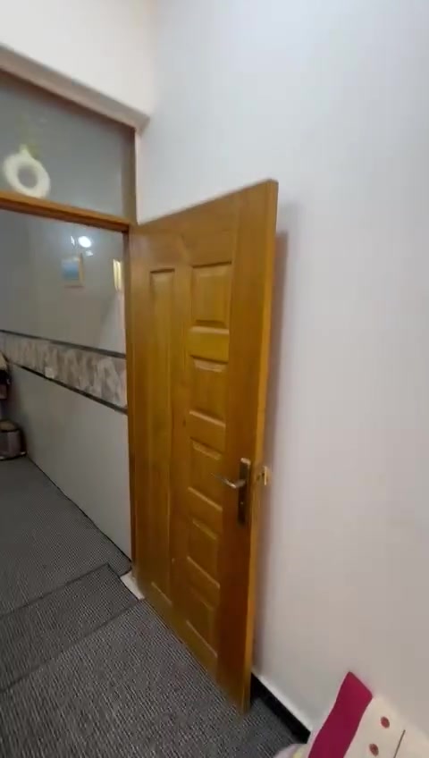 سلام عليكم
بيت للبيع الخفاجات المربع الثاني المساحه ٨٠ متر طابق ونص للاستفسار الاتصال على الرقم ***********
