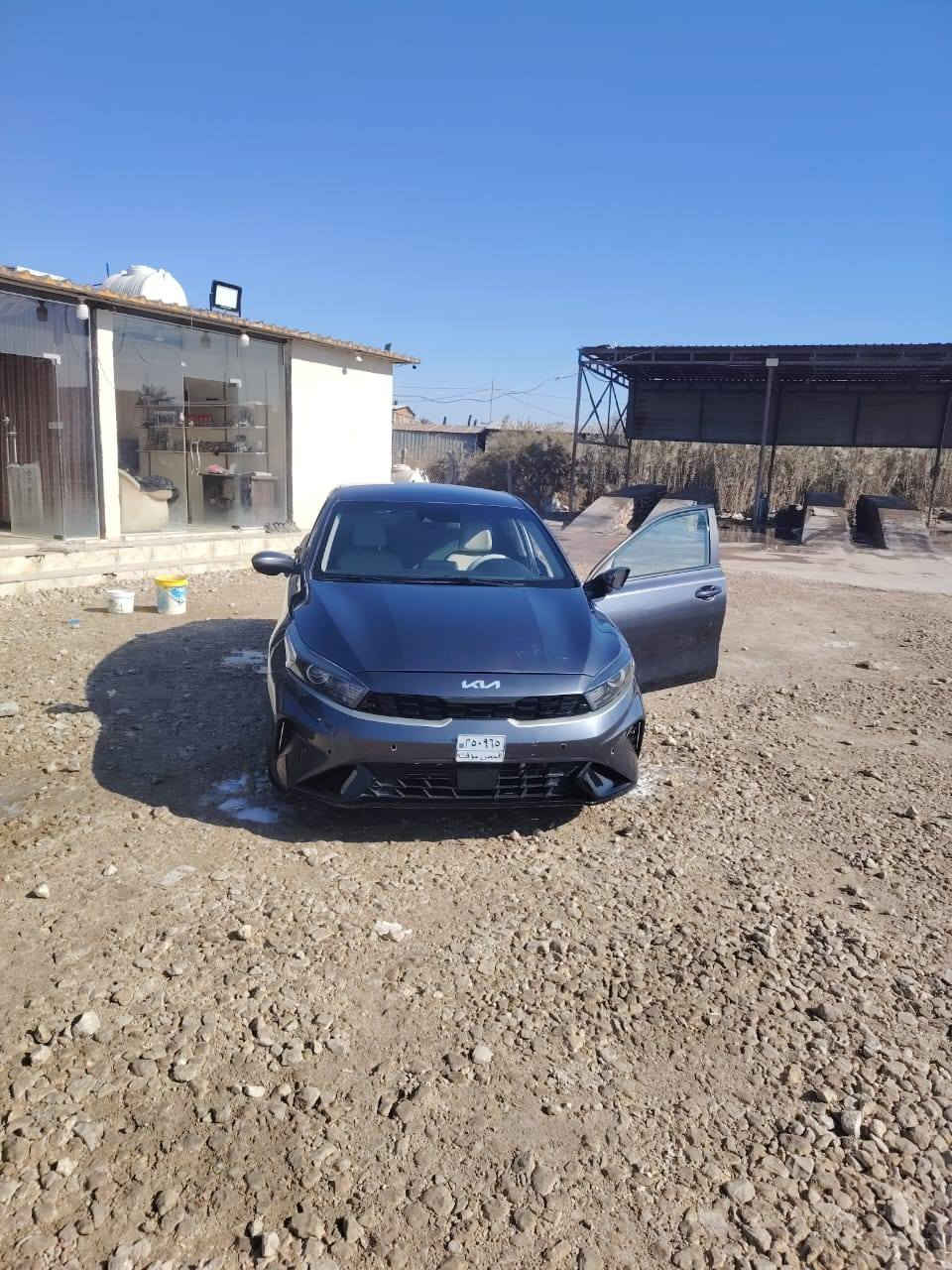 السلام عليكم سياره فورتي موديل 2023 ضررها بنيد تبديل وجانلق تبديل امامي سياره حره مكينتها الفين مكان السياره السماوه مركز المدينة وترهم مراوس ل الاستفسار الرقم ***********
