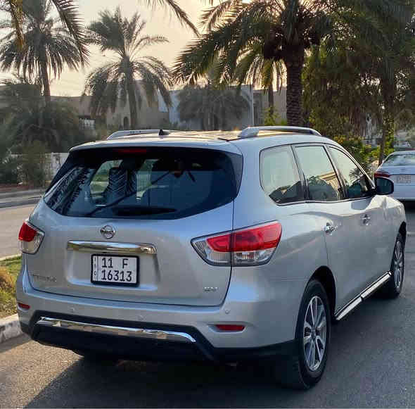 السلام عليكم للبيع نيسان باثفندر 2013 مواصفات SV وارد  امريكي حادث سطحي جاملغ وبنيد بدون دواخل السيارة بيها قطع صبغ بسبب الخدوش ابيع حزام مواصفات ( شاشة چبيرة + كامرة دوارة + حساسات خلفية بلادية - ماوس -شاشة اعطال - ٧ راكب + ٣ قطع تبريد - تبريد منفصل - كشنات كهرباء - تحكمات ستيرن جهتين + كروس - سيبايات بلادية - ويل حجم ١٨ ) وباقي المواصفات المعروفة 
رقم بغداد ب اسمي سنوية وارقام وهزة كلهن جدد

محرك وكير مكفولات صدر تبريد كلة جاهز مابيها اي نقص 
السعر 114 ورقة وبيها مجال 
للاتصال *********** بغداد
