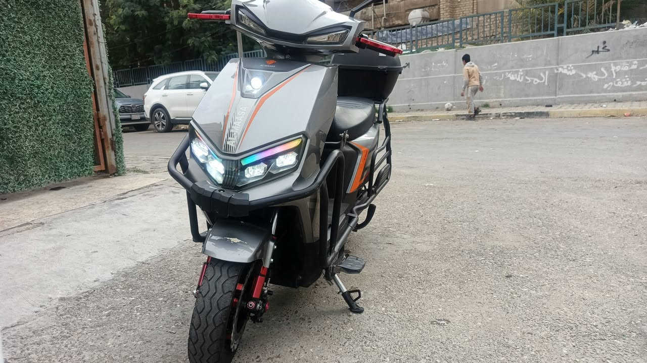 سلام عليكم دراجه شحن ماركه اللماسه للبيع دراجه جديده اخذته مليون و١٠٠ الله شاهد واريد ابيعه ب ٨٥٠ وبيه مجال مواصفات
مزوده ويل 
دبلات تزويد
يدات بريك
بطاريه عدد ٦
بك لايت لد امامي خلفي
نشره 
ملف نحاس
دراجه بك ترجع
٦ سرعات مشي ٨٠ تمشي
دراجه مدرعه بلكامل
كرت بصمه 
مكاني بغداد شارع شيخ معروف رقم ***********
