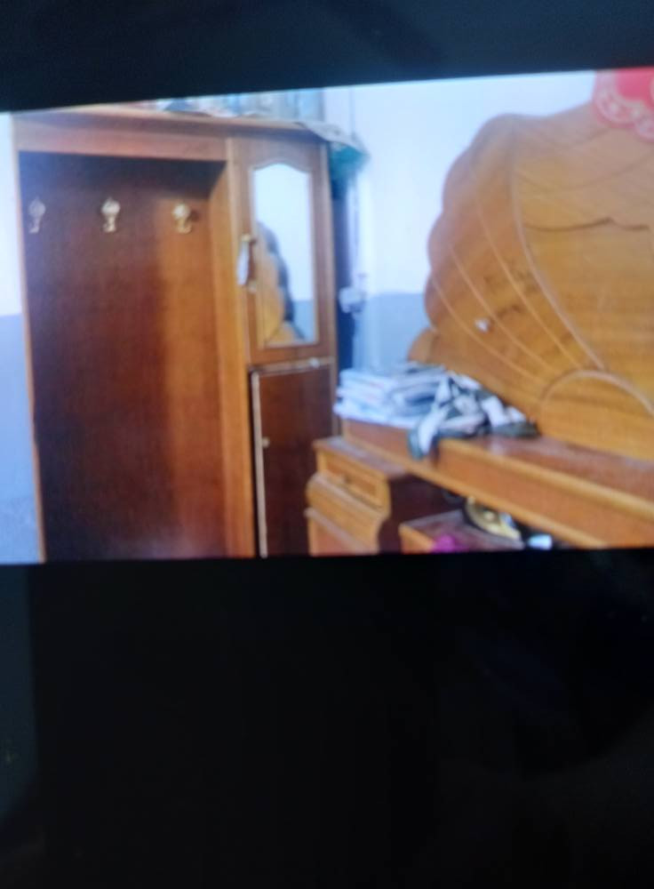 بوفيه نظيفه وغرفة اخشاب صاج ٥ قطع كربلاء ***********
