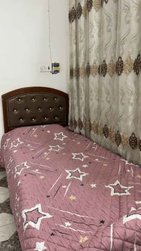 تخت • نضيف • للبيع