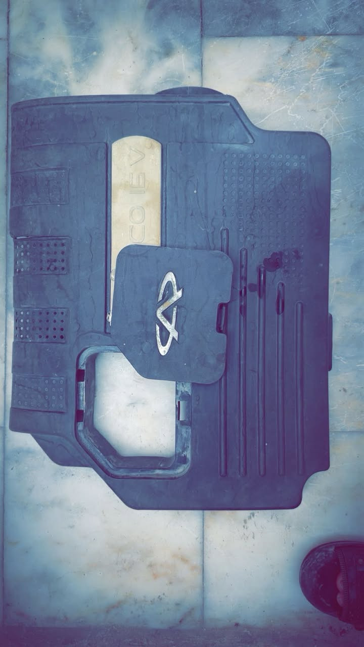 غطه محرك تيكو مال تفصيخ اصلي الغطاء مع غطاء القبق المحرك كامل قطعتين رايدي ب ٣٠ قفله بالسوك ب ٥٠ مكاني بغداد البنوك ***********
