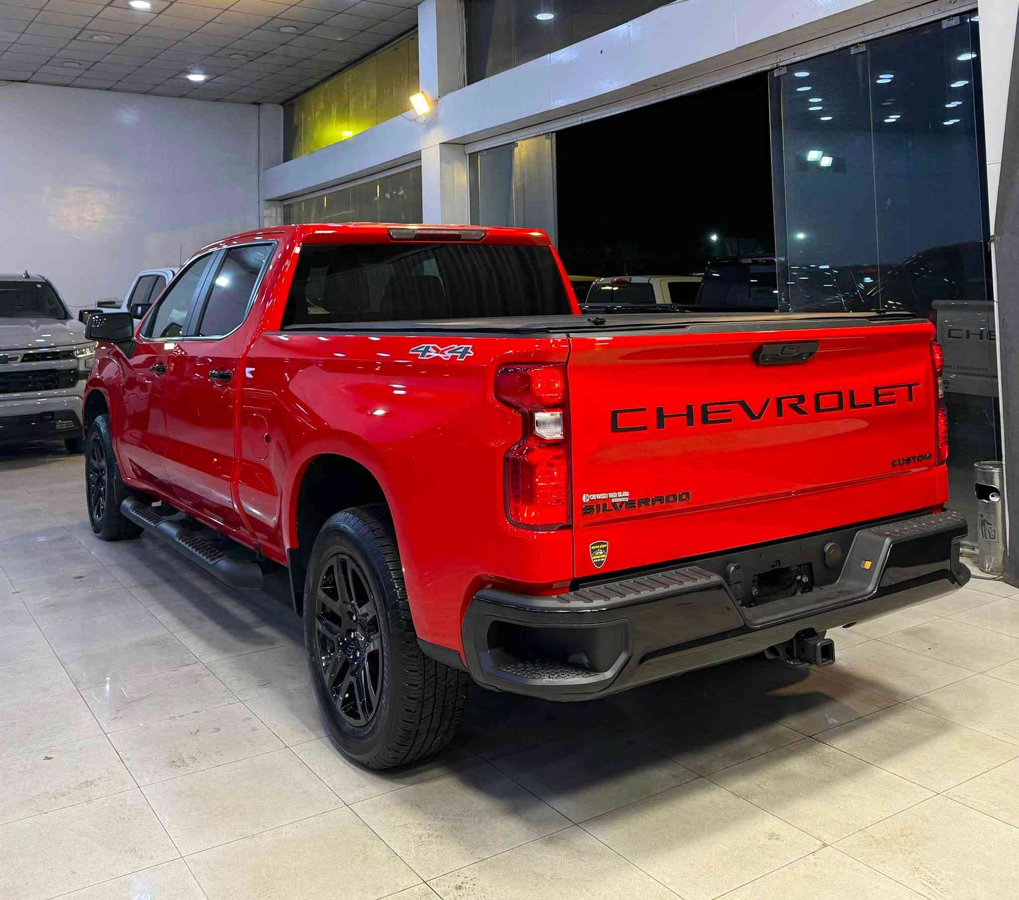 Chevrolet Silverado 
2024 custom
4i - 2.7T - 4x4

بسمە و شغال
شاشە و کامیرە
لایت لید
رادار
باب طویل
بودی طویل
ویل 20

10.000 mile
2 قطعە صبغ
سعر 235 ورقە

معرض ( مەدینە ) اربیل شارع ١٠٠م
***********
***********⁩⁩⁩
