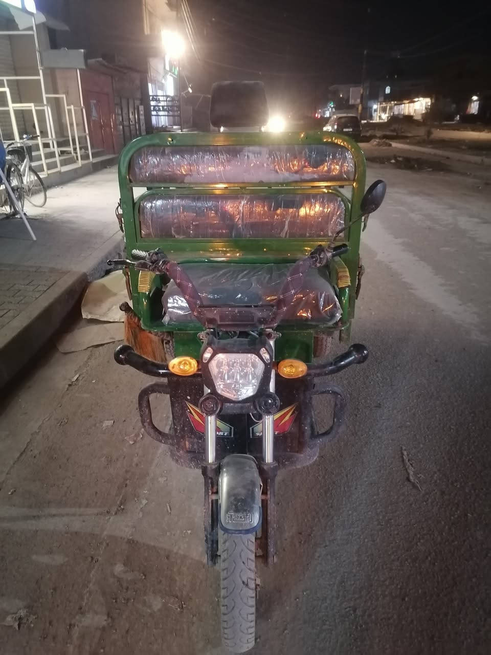 ستوتة شحن للبيع 
العنوان بغداد ابو غريب 
اي نقص مابيه ستوتة مال بيت سعرهه 975 الف
للاستفسار 
التواصل على الرقم ***********
