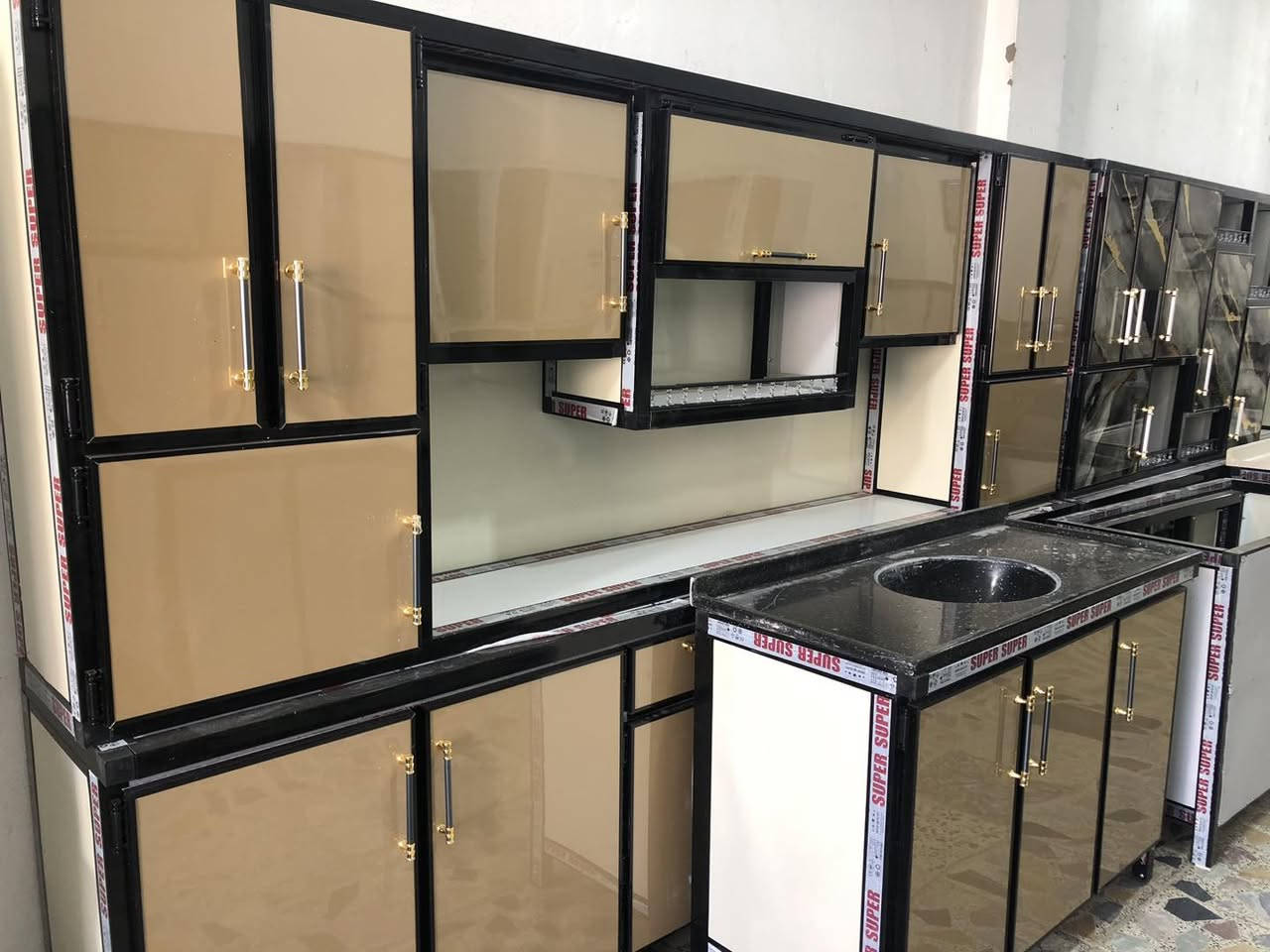 الكاونترات المتوفره في معرض السلطان وبكل القياسات والوان متوفره 
العنوان واسط قضاء النعمانيه حي العسكري مجاور فلس ونص من قرب ابو الجود كلشي موجود 
***********
***********
