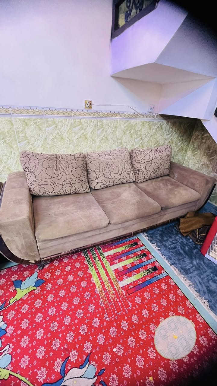 تخم تركي اصلي ثقيل بيع مستعجل قيم وخذ مكاني  مدينة الصدر ***********
