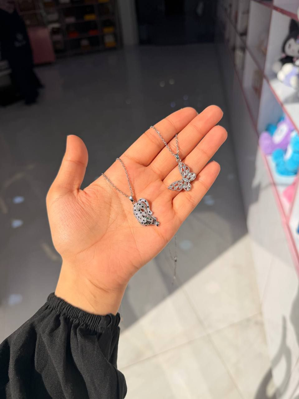 مجموعه متنوعة من الاكسسوارات 😘
قلائد محابس ساعات مداليات وغيرها
التوصيل ب3 لكل العراق


**إذا كنت صاحب هذا الإعلان وتريد حذفه لأي سبب، رجاءا أرسل رسالة إلى الدعم الفني**