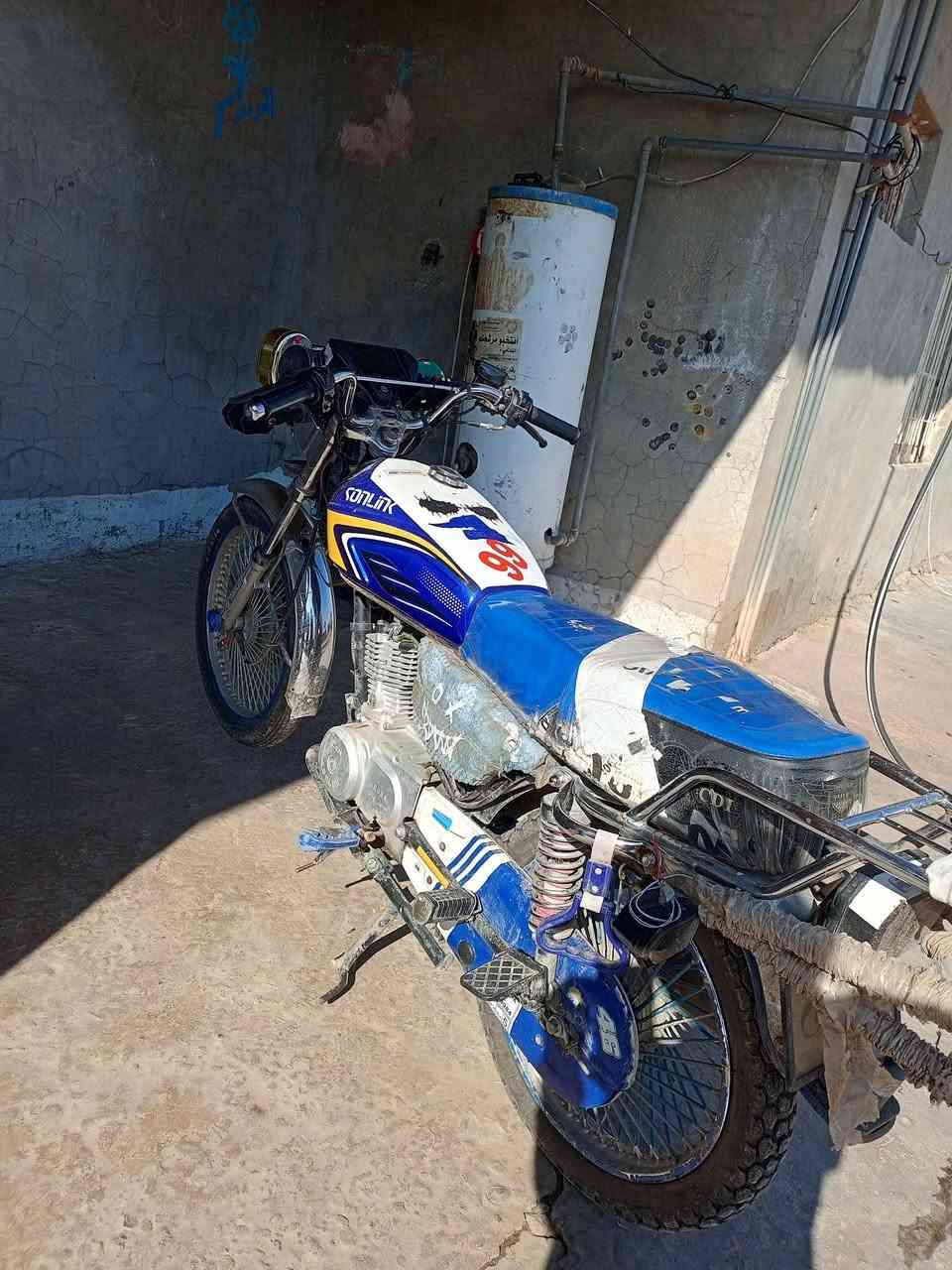 السلام عليكم
موطور سولنك موديل 25 فول مواصفات وفول جمبزه 

السعر 650 وبي مجال 

المكان الشرقاط الساحل الايسر 

هـ***********
