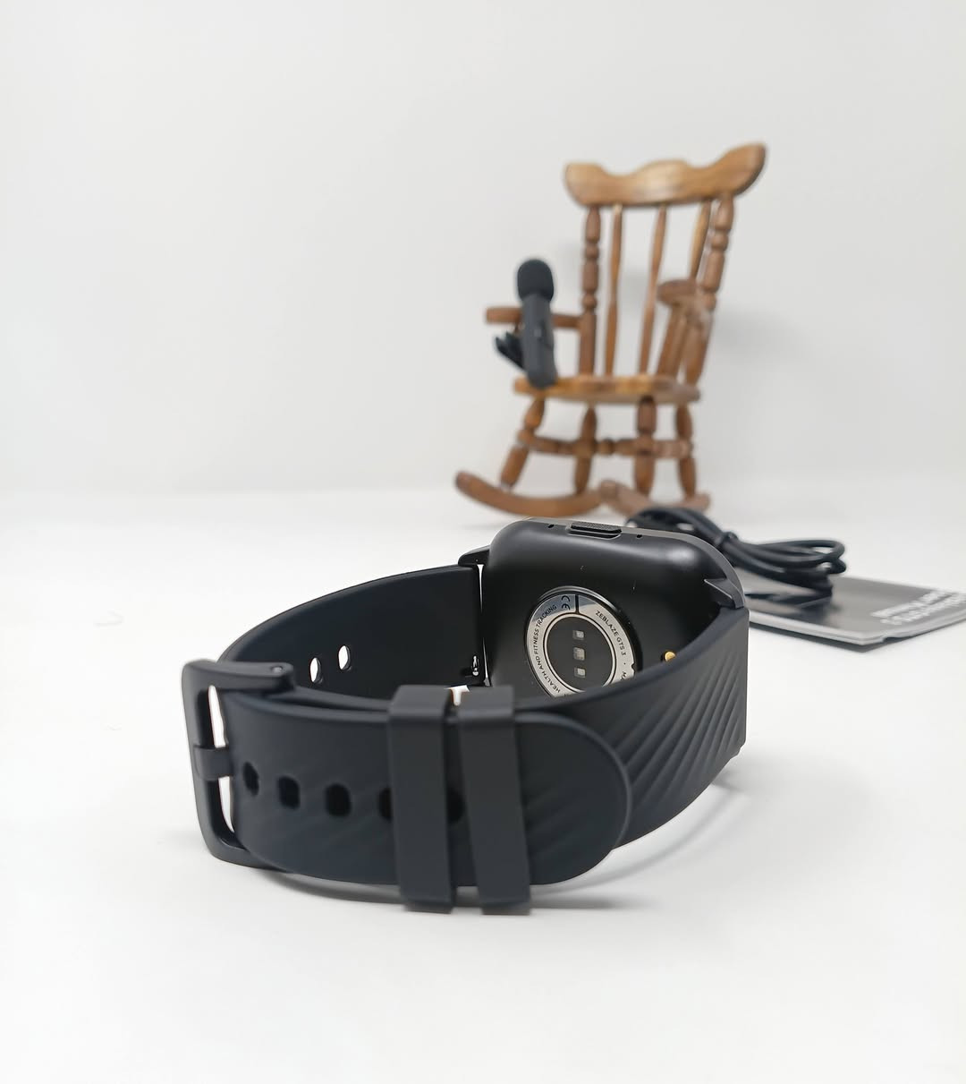 ساعة من  Zeblaze GTS 3 زيبلايز الذكية
باله امازون 
الشاشة: تتميز بشاشة كبيرة جدًا وعالية الدقة
اتصال واستقبال الاشعارات الهاتفيه مع ربط الهاتف 
تدعم اكثر من 100 وضع رياضي 
سبيكر صوت عالي جدا 
قوة شحن تدوم 15 يوم
ضد ماء بعمق 50 متر وقوة تحمل ساعتين تحت ماء 
لون اسود 
سير قابل للتبديل


**إذا كنت صاحب هذا الإعلان وتريد حذفه لأي سبب، رجاءا أرسل رسالة إلى الدعم الفني**