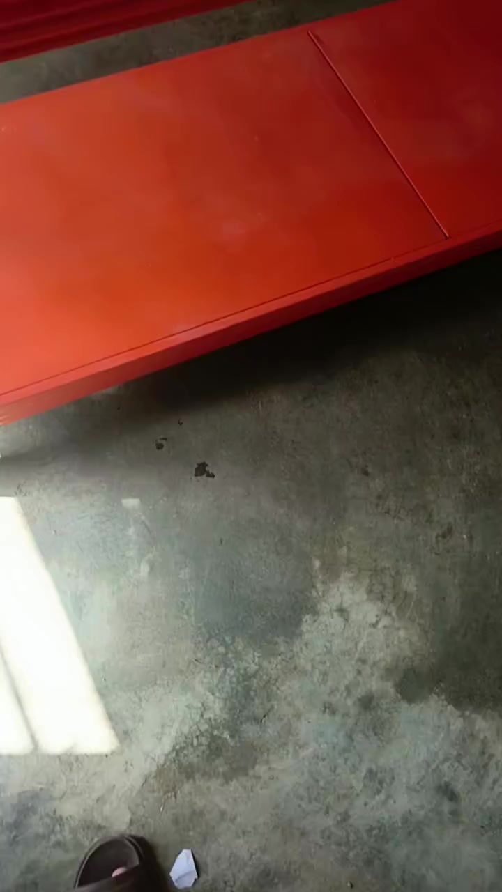 ميز اربع طوابق كلش قوي ويتحمل اوزان ثقيله طول مترين وارتفاع مترين مكاني ديالى المقدادية جديد مامستخدم اشتريته ومااستخدمته ***********
