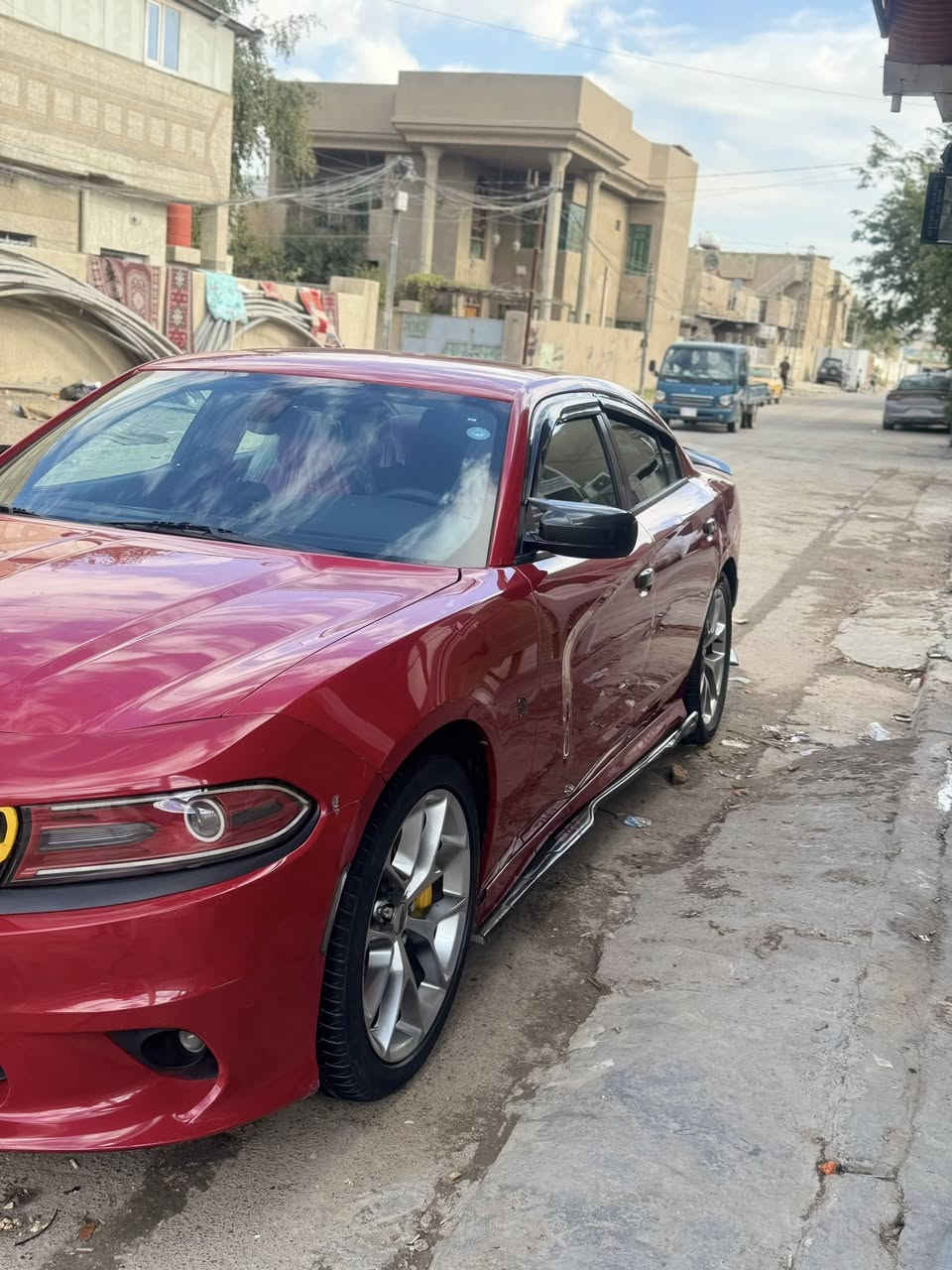 السلام عليكم 
جارحر 16 SXT 
حادث خلفي  جاملغ صبغ وجاملغ لاخ بارد وقبق صندوك بارد 
حداديه جديده كير مكينه مكفولات 
داخل مدوشم سقف رايز روز 
داخل مطلي  
كزوز بوابه  
محدثه اس ار تي 
الحادث مرفق مع الصور 
عنوان بغداد 
هـ ***********
سعر 185 
بيع او مراوس ب مكينه 5700 رقم اربيل بأسمي
