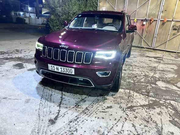 سلام عليكم جيب كراند شيروكي ليمتد 2019 فول مواصفات بدون جكات داخل بيجي سيارة حادثها خلفي  كص جاملغ الخلفي مصبوغة عام توحيد لون السعر ٢٠ وبيهة مجال رقم ***********
