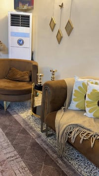 للبيع سعره 550 عشر مقاعد 07723578760