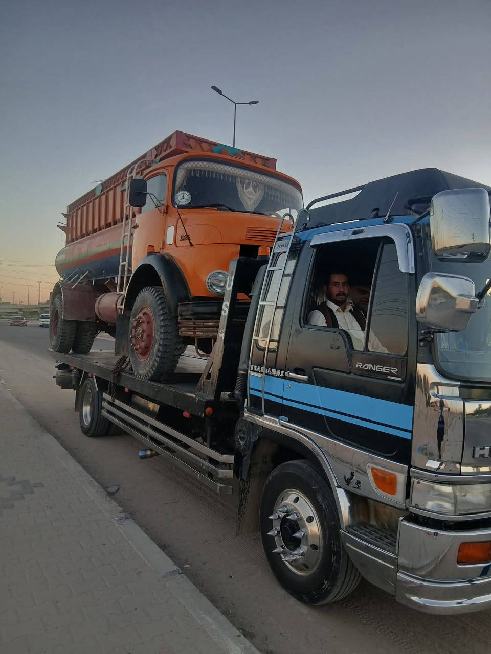 سلام عليكم هينو انكر فحل للبيع ٨٠ سوبر  كفاله عامه للستفسار ***********
