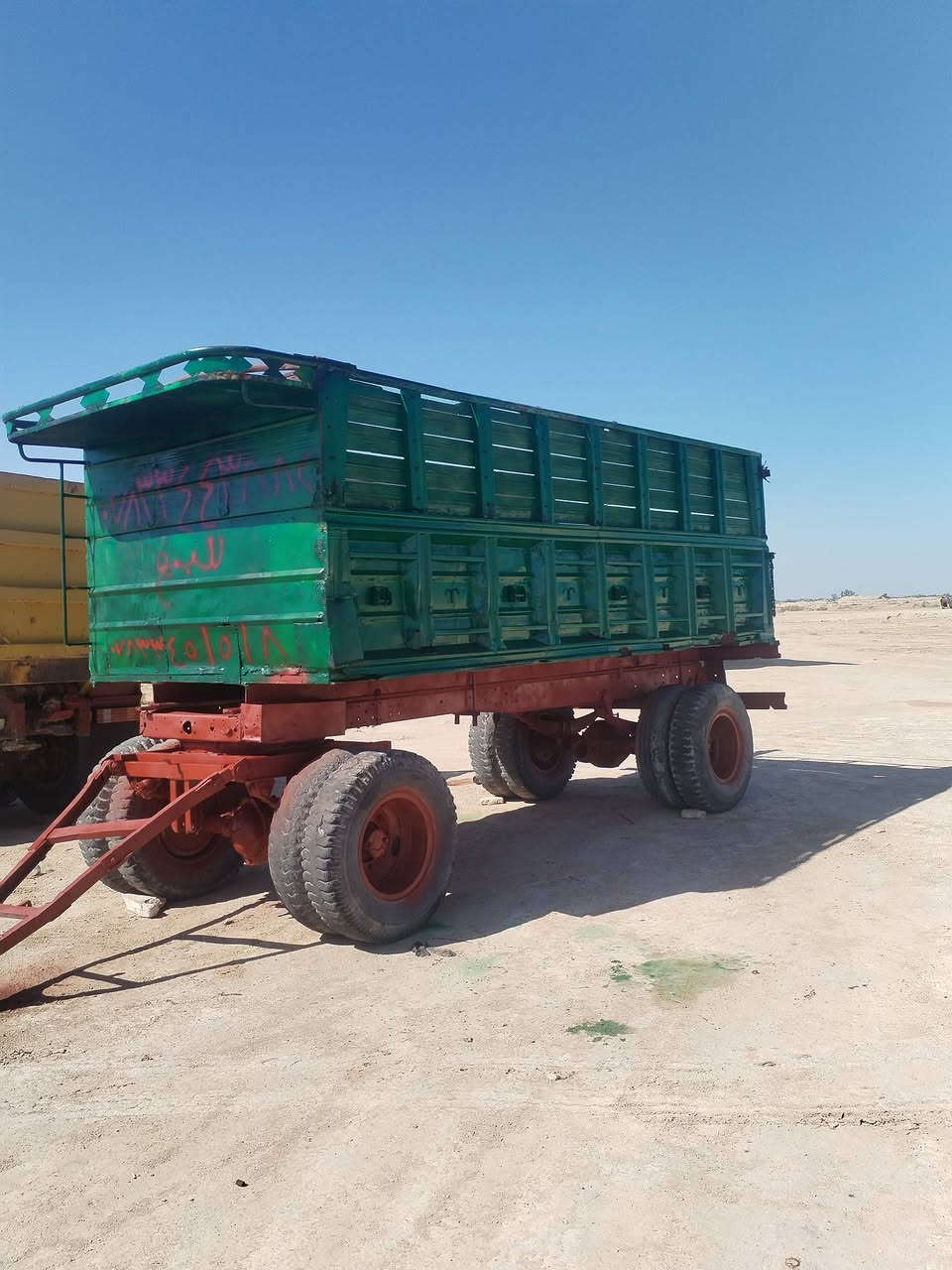 للبيع عربانه طول ٥ متر بدي ابردين مكانهي نجف ***********
