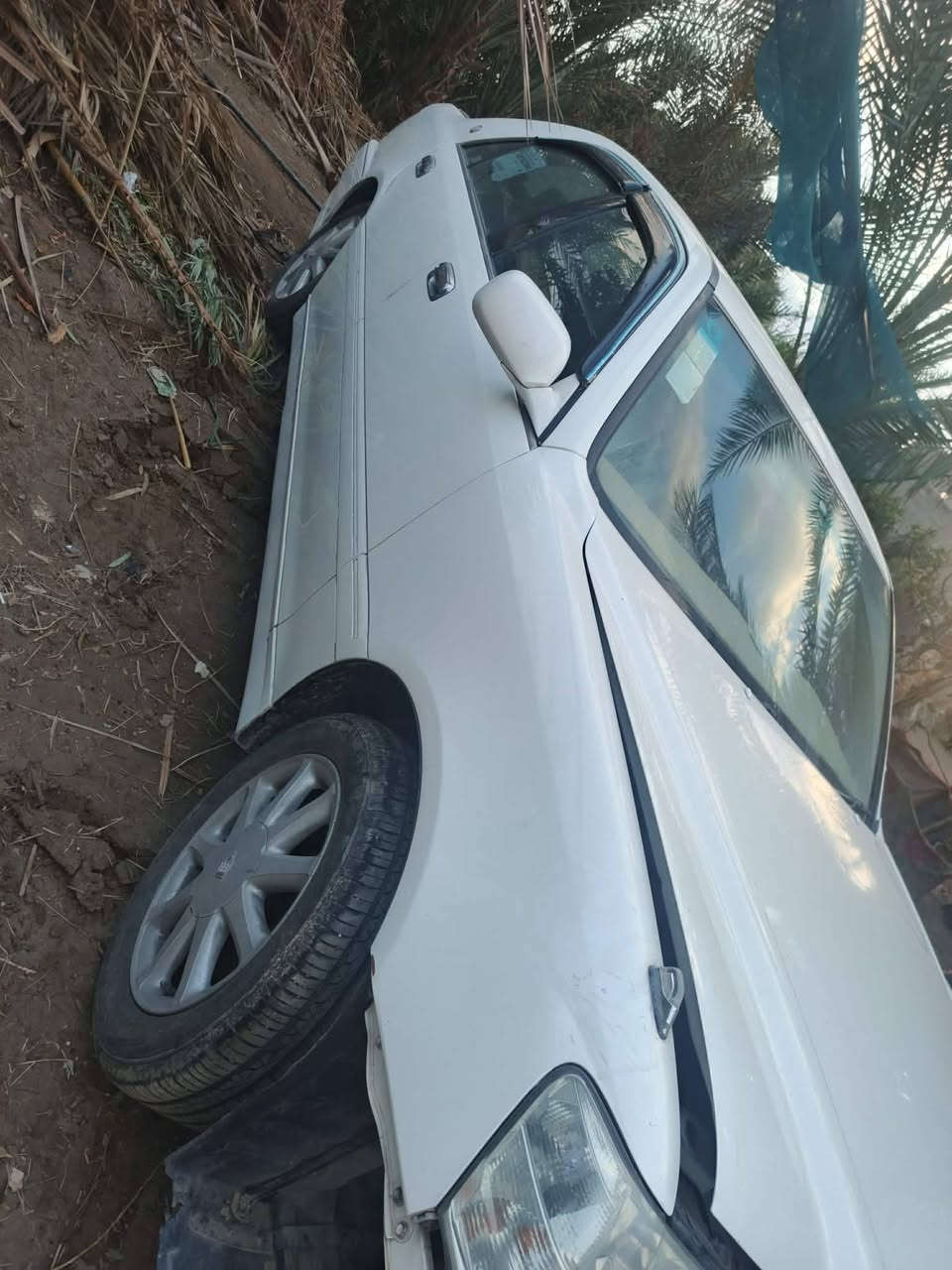 السلام عليكم...
سياره ملكه 2002 سياره 3 دكم مكفوله من الكص ومن نقل جثه.. السياره شاصي 75 رقم انكليزي تحويل ثاني يوم بأسمك.. السياره بيها حادث جمالغ ايسر تايرات تخم جديد.. حداديه جديد محرك دي فور الجبير مكينه وگير جديد. السعر 120 وبيها مجال.. 
للتواصل ***********
موجود واتس..
