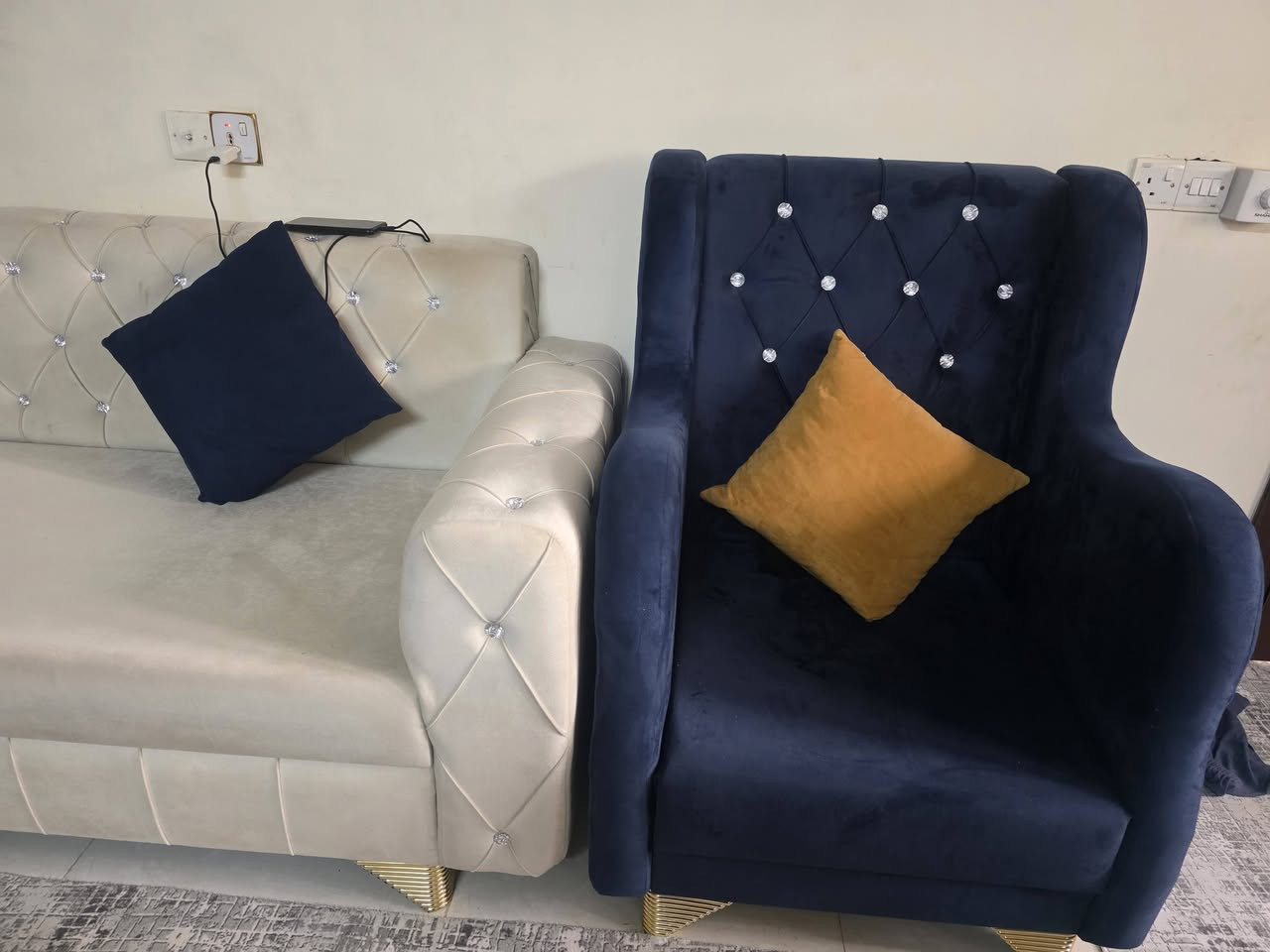 نظيف  وجديد ب ٥٠٠ تفصال


**إذا كنت صاحب هذا الإعلان وتريد حذفه لأي سبب، رجاءا أرسل رسالة إلى الدعم الفني**